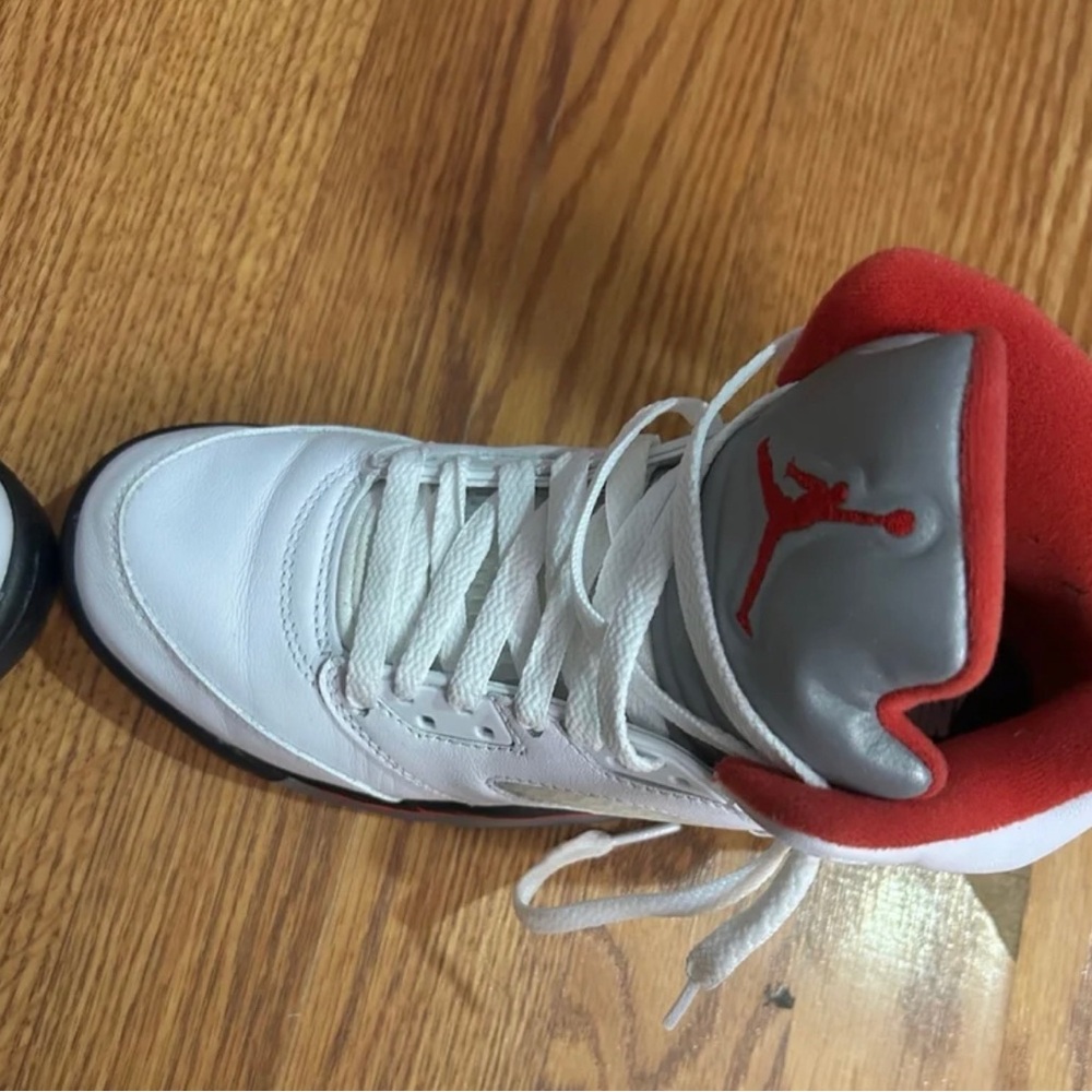 Air Jordan White and Red Sneakers - Picture 9 of 11